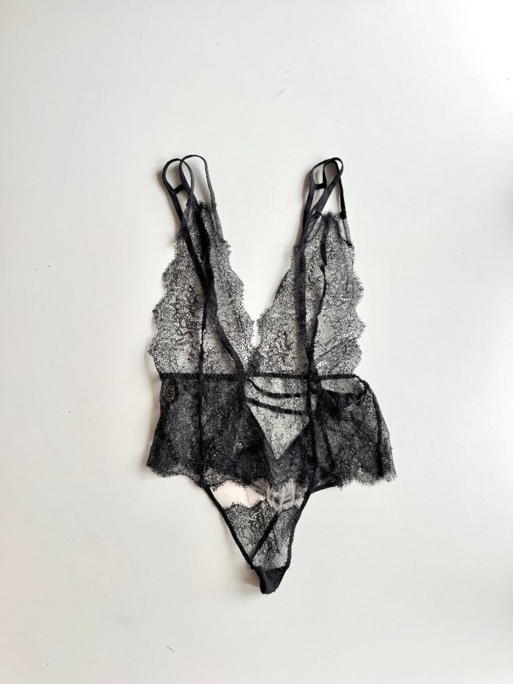 VICTORIA'S SECRET Black Sheer Lace Plunge V-Neck Teddy Thong Bodysuit, Size M